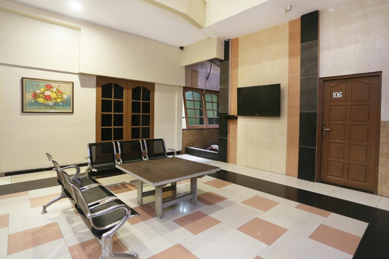 Spot On 2358 Aster Homestay Melati Extérieur photo