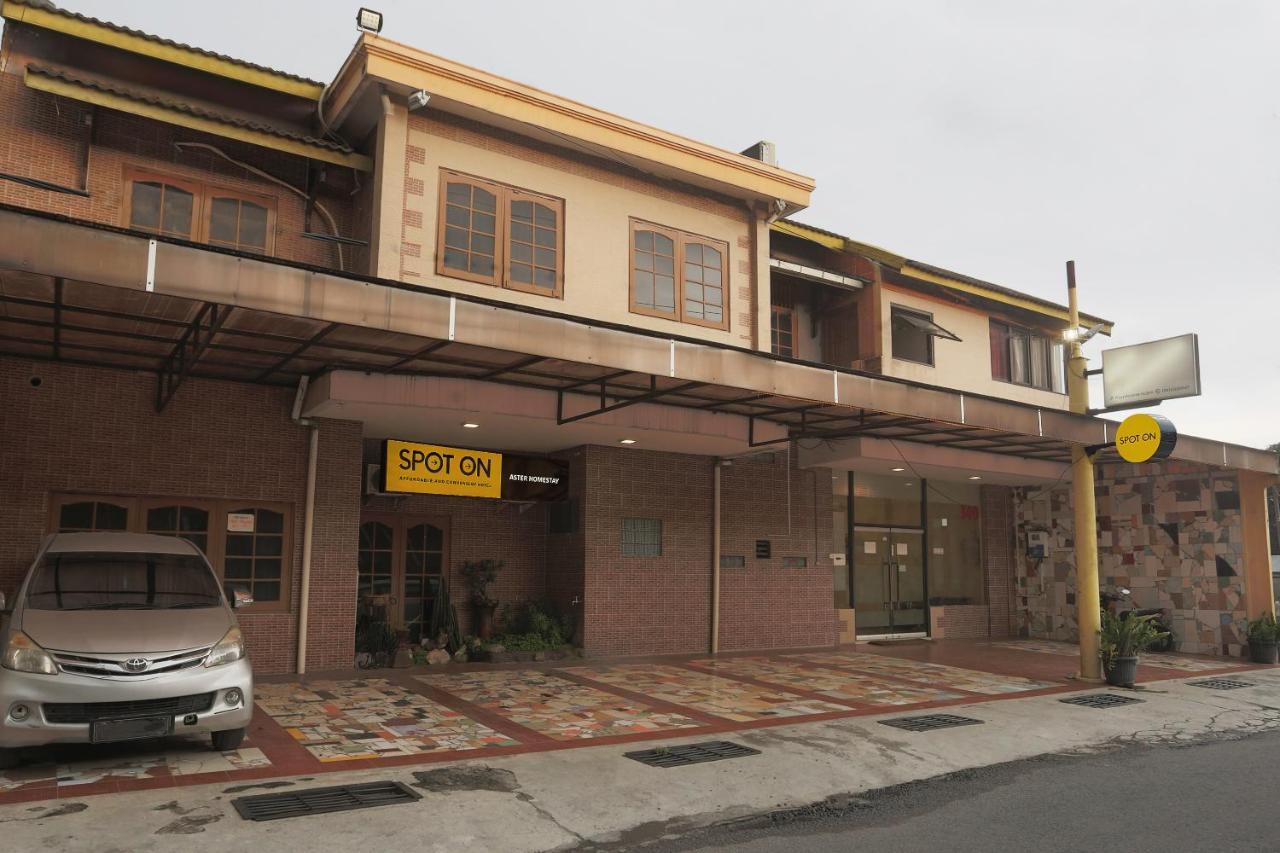 Spot On 2358 Aster Homestay Melati Extérieur photo