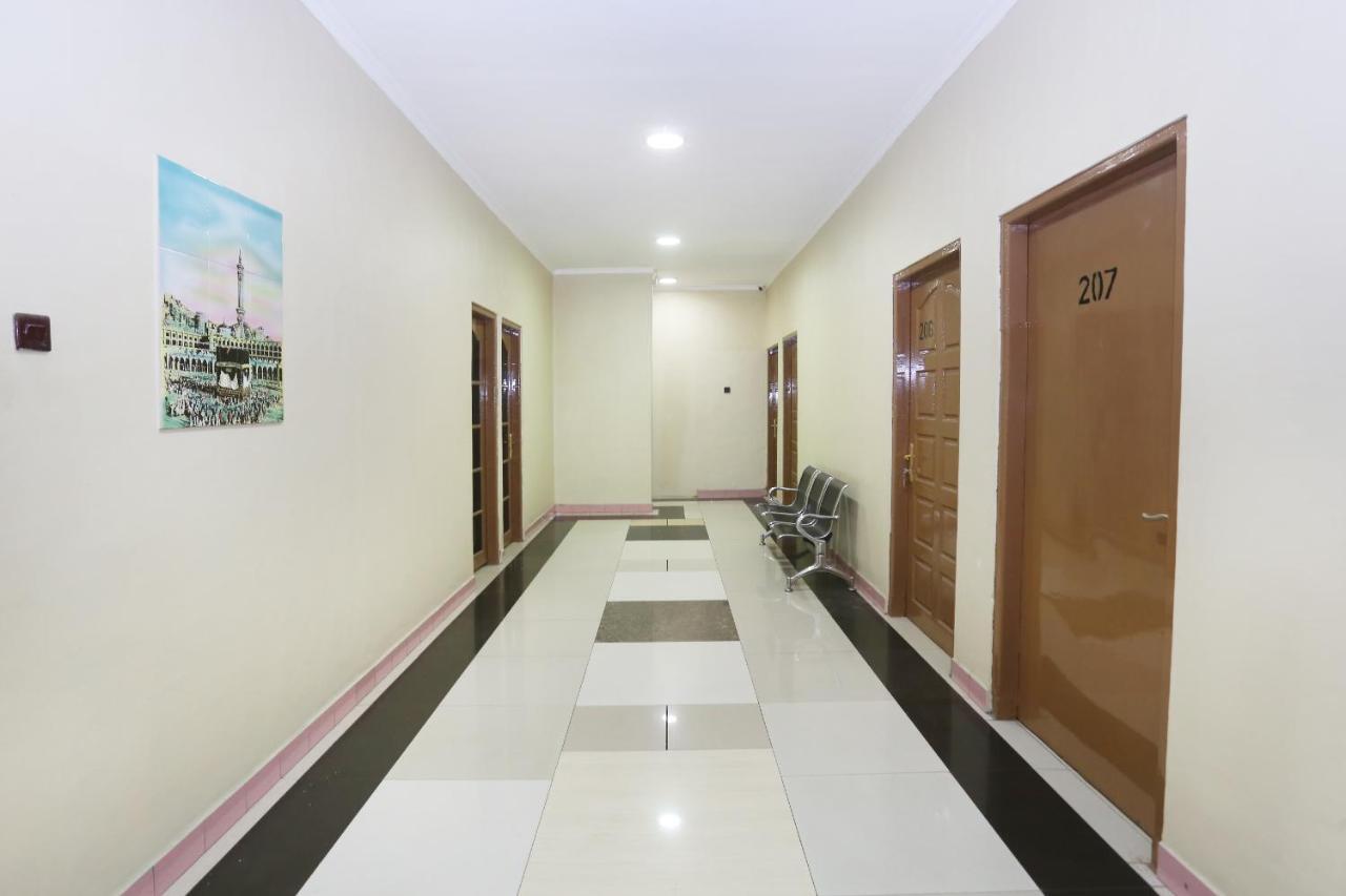 Spot On 2358 Aster Homestay Melati Extérieur photo