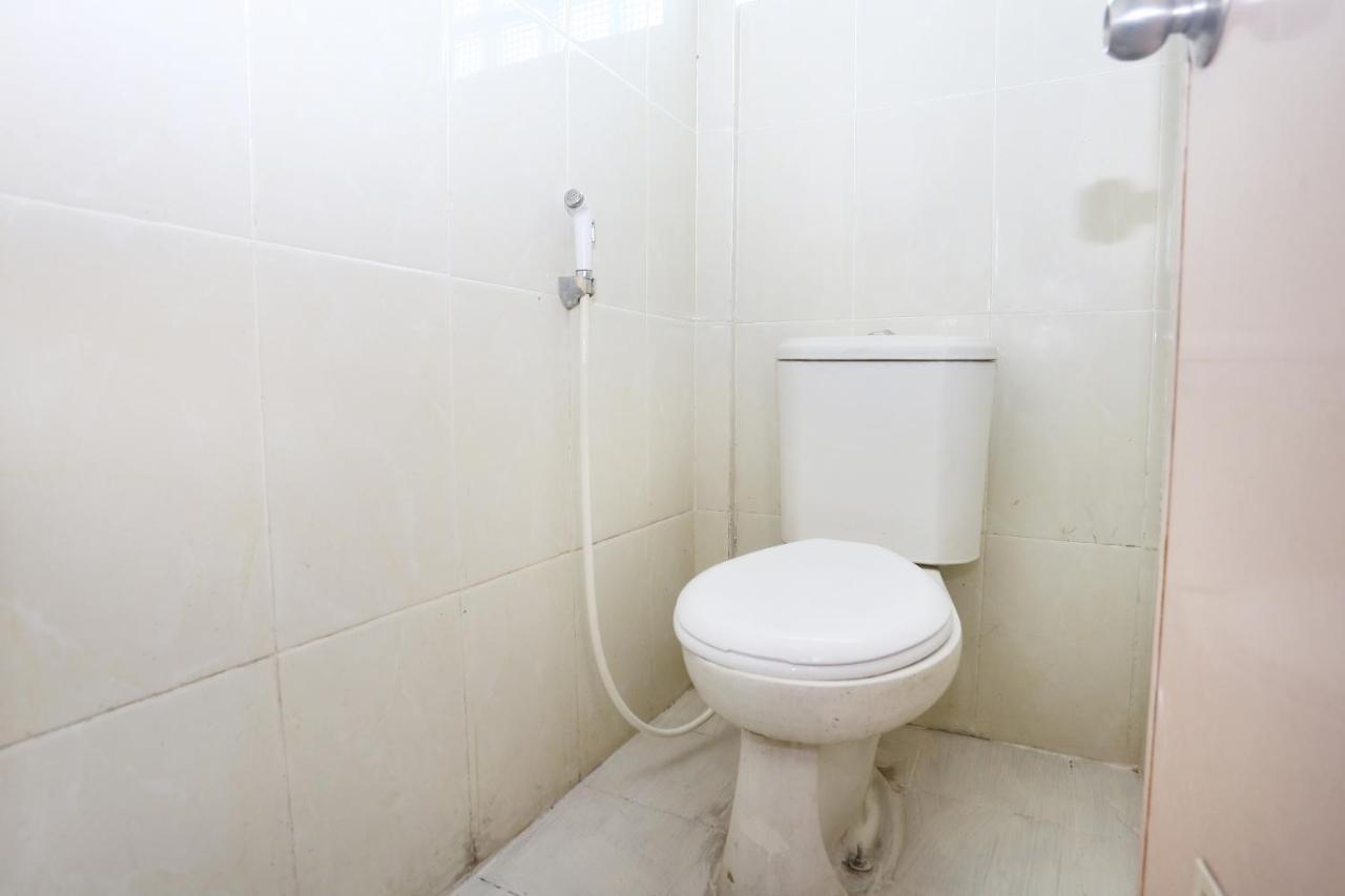 Spot On 2358 Aster Homestay Melati Extérieur photo