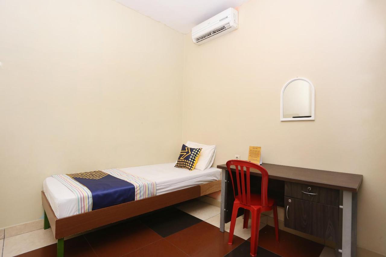 Spot On 2358 Aster Homestay Melati Extérieur photo