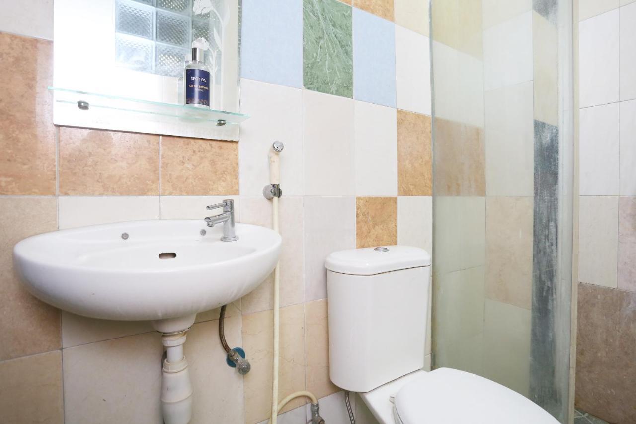 Spot On 2358 Aster Homestay Melati Extérieur photo